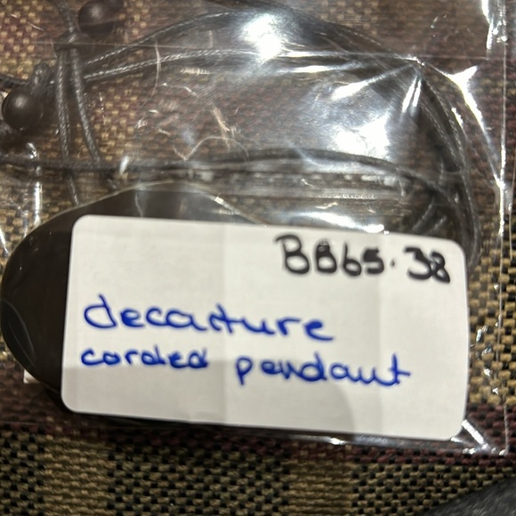 NWT decouture keyhole adjustable pendant necklace - Picture 7 of 7